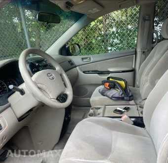 2005 Toyota Sienna LE Minivan 119.3" WB - miniatura 6