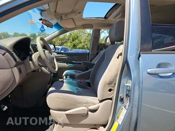 2005 Toyota Sienna LE Minivan 119.3" WB – miniatura 3