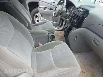 2005 Toyota Sienna LE Minivan 7-Passenger 119.3" WB - miniatura 18