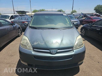 2005 Toyota Sienna XLE Limited Minivan 119.3" WB - miniatura 2