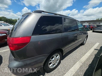 2005 Toyota Sienna XLE Minivan 7-Passenger 119.3" WB - miniatura 4