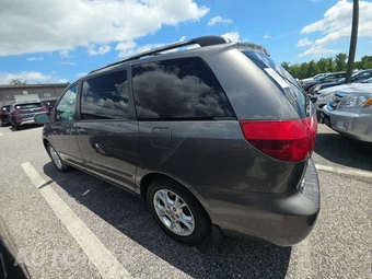 2005 Toyota Sienna XLE Minivan 7-Passenger 119.3" WB - miniatura 6
