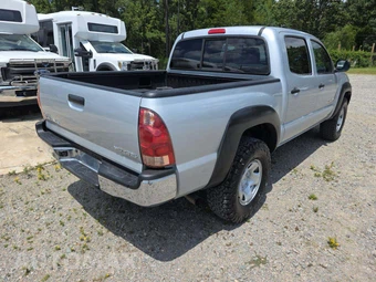 2005 Toyota Tacoma Crew Cab Medium Bed - miniatura 3