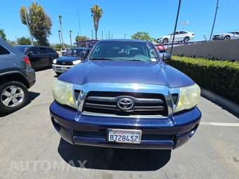 2005 Toyota Tacoma PreRunner Crew Cab Medium Bed – miniatura 2