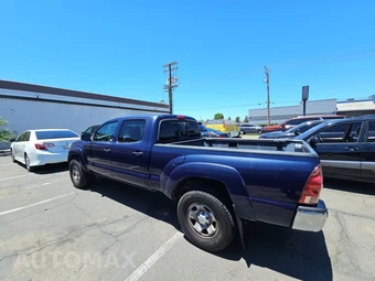 2005 Toyota Tacoma PreRunner Crew Cab Medium Bed – miniatura 6