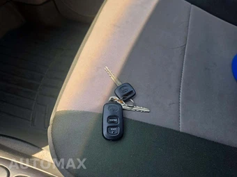 2005 Toyota Tundra SR5 Crew Cab Medium Bed - miniatura 8