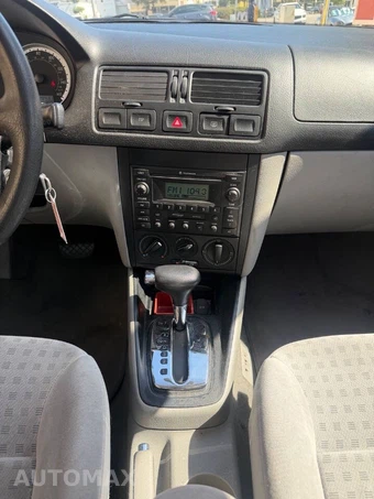 2005 Volkswagen Jetta Wagon GLS - miniatura 11