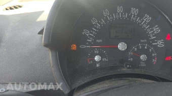 2005 Volkswagen New Beetle Convertible GLS – miniatura 28