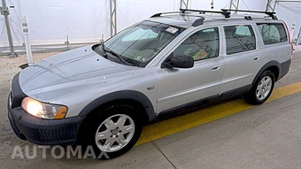 2005 Volvo XC70 w/Moonroof
