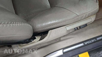 2005 Volvo XC70 w/Moonroof – miniatura 31