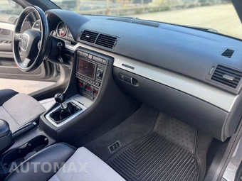 2006 Audi S4 Base - miniatura 2