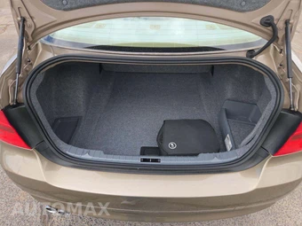2006 BMW 3 Series Sedan 330xi - miniatura 11