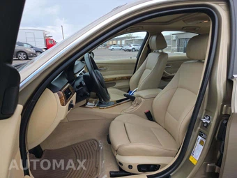 2006 BMW 3 Series Sedan 330xi - miniatura 3