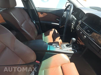 2006 BMW 5 Series Sedan 530xi - miniatura 8