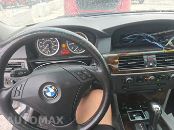 2006 BMW 5 Series Sedan 530xi - miniatura 11