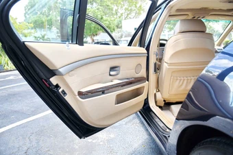 2006 BMW 7 Series Sedan 750Li - miniatura 15