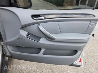 2006 BMW X5 Sports Activity Vehicle 4.4i - miniatura 10