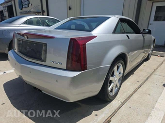 2006 Cadillac XLR - miniatura 3