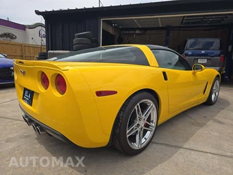 2006 Chevrolet Corvette Coupe - miniatura 3
