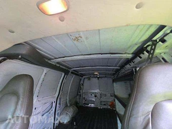 2006 Chevrolet Express 2500 Cargo Van 1WT 135.0" WB - miniatura 11