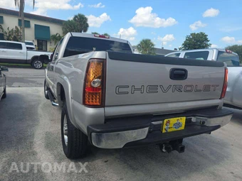 2006 Chevrolet Silverado 2500HD LT Crew Cab Medium Bed 3LT - miniatura 2