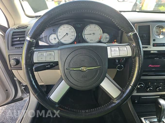 2006 Chrysler 300 SRT8 - miniatura 10