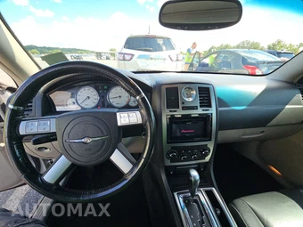 2006 Chrysler 300 SRT8 - miniatura 11