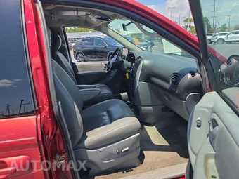 2006 Chrysler Town & Country Touring 119.3" WB – miniatura 16