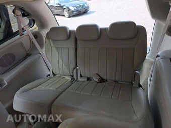 2006 Chrysler Town & Country Touring 119.3" WB - miniatura 14