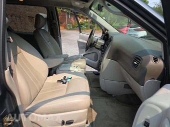 2006 Chrysler Town & Country Touring 119.3" WB - miniatura 19