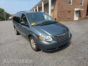 2006 Chrysler Town & Country Touring 119.3" WB - miniatura 4