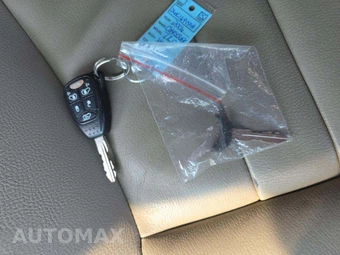 2006 Chrysler Town & Country Touring 119.3" WB - miniatura 8