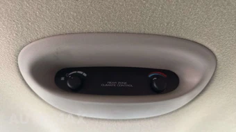2006 Dodge Grand Caravan SXT Minivan 119.3" WB - miniatura 12