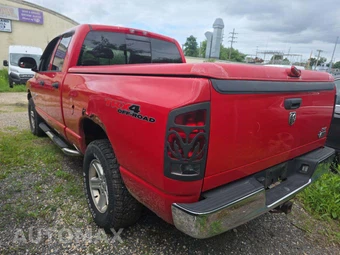 2006 Dodge Ram 1500 SLT Crew Cab Medium Bed - miniatura 2