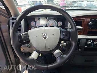 2006 Dodge Ram 1500 SLT Crew Cab Medium Bed – miniatura 10