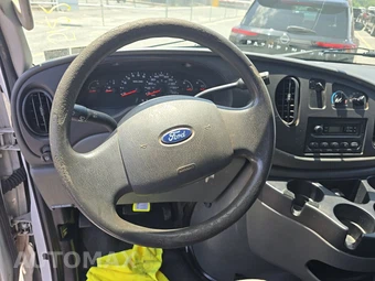 2006 Ford E-250 Commercial Cargo Van 138.0" WB – miniatura 10