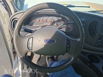 2006 Ford E-250 Commercial Cargo Van 138.0" WB - miniatura 10