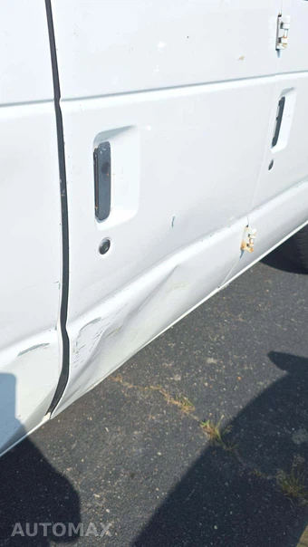 2006 Ford E-250 Commercial Cargo Van 138.0" WB - miniatura 28