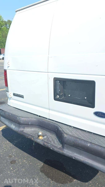 2006 Ford E-250 Commercial Cargo Van 138.0" WB - miniatura 34