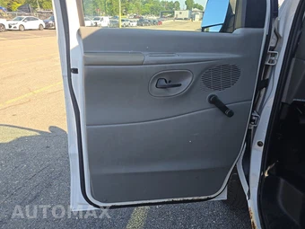2006 Ford E-250 Commercial Cargo Van 138.0" WB - miniatura 9