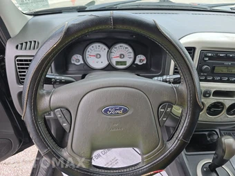 2006 Ford Escape XLT - miniatura 10