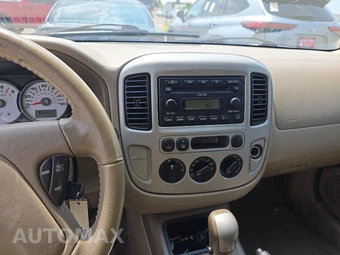2006 Ford Escape XLT - miniatura 11