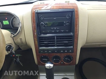 2006 Ford Explorer Eddie Bauer – miniatura 11