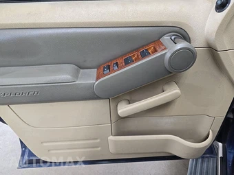 2006 Ford Explorer Eddie Bauer – miniatura 9
