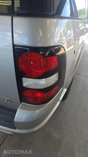 2006 Ford Explorer Limited – miniatura 24