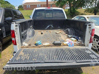 2006 Ford F-150 XL Regular Cab Medium Bed – miniatura 13