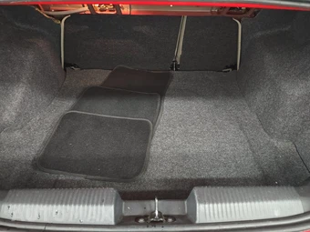 2006 Ford Focus ZX4 SE Sedan - miniatura 16
