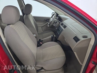 2006 Ford Focus ZX4 SE Sedan - miniatura 8