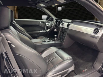 2006 Ford Mustang GT Convertible - miniatura 17