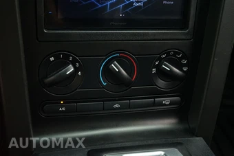 2006 Ford Mustang GT Premium Coupe - miniatura 8